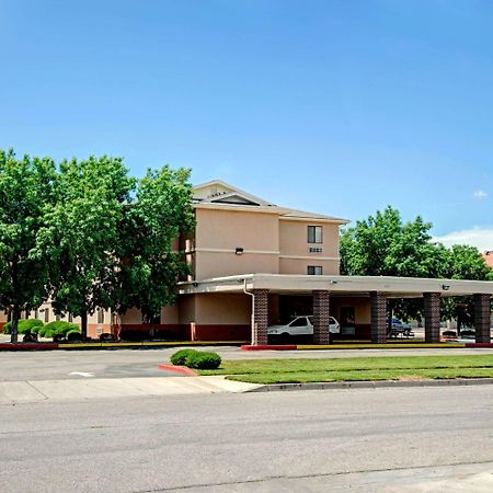 Super 8 By Wyndham Albuquerque West/Coors Blvd Otel Dış mekan fotoğraf