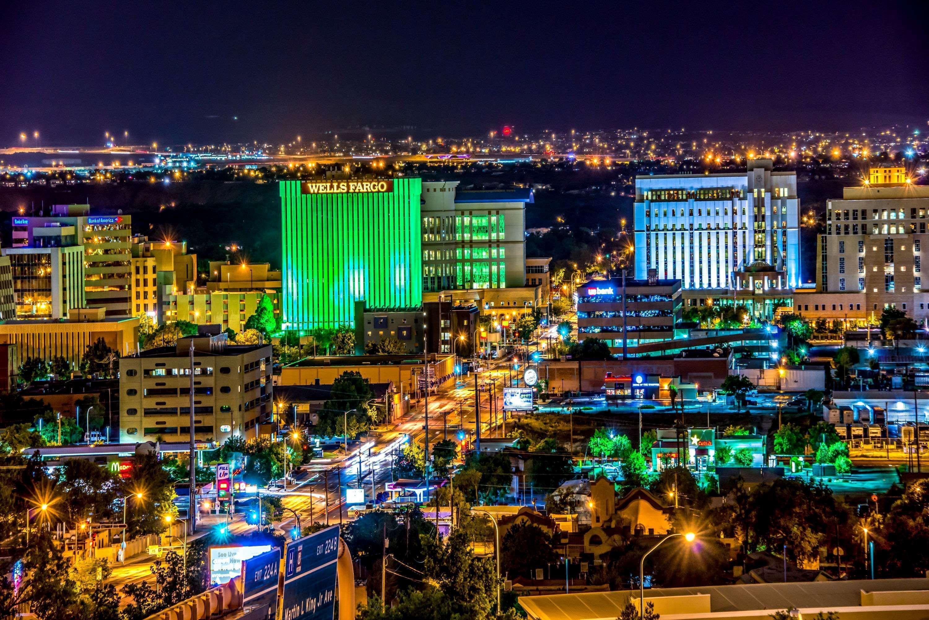 Super 8 By Wyndham Albuquerque West/Coors Blvd Otel Dış mekan fotoğraf