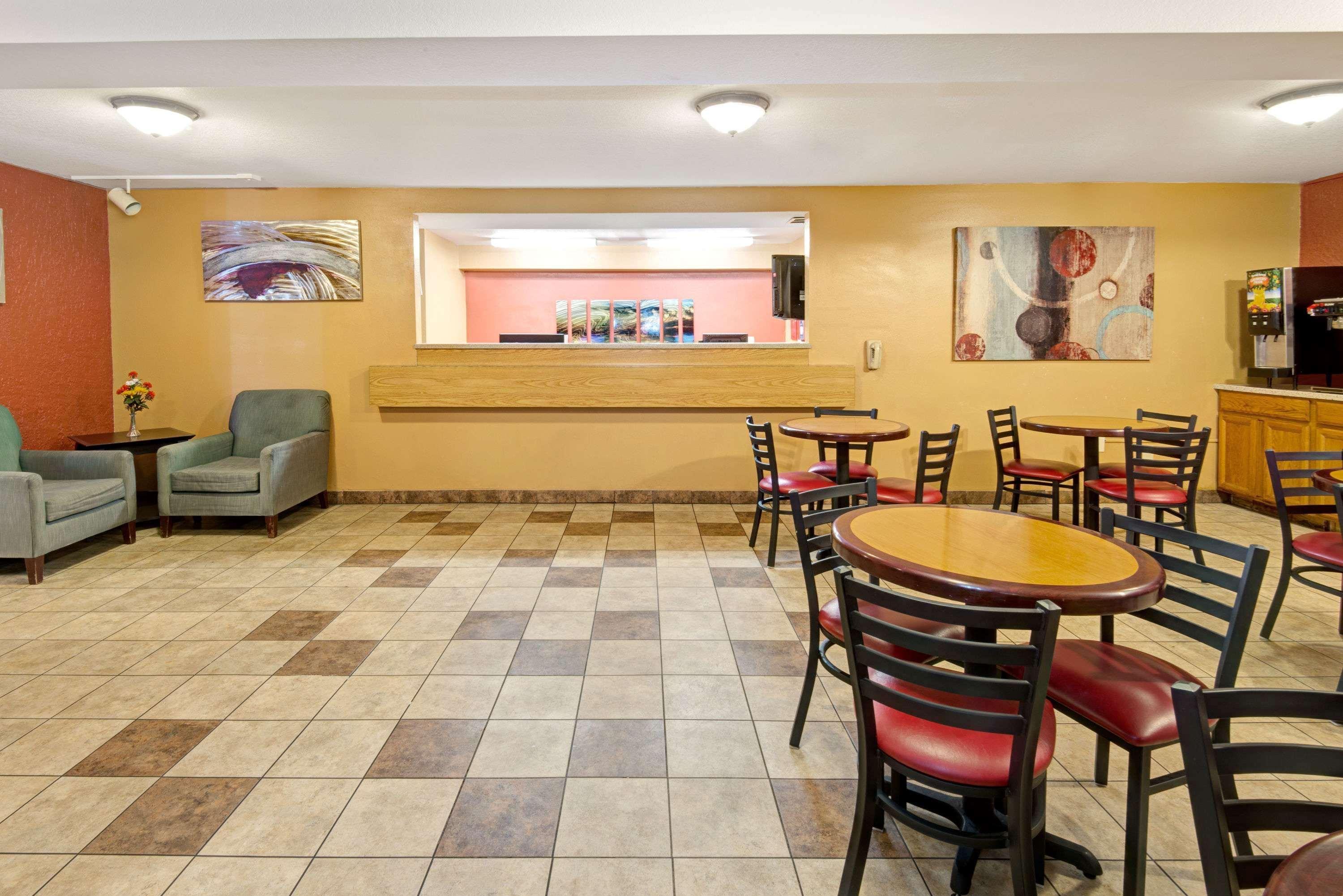 Super 8 By Wyndham Albuquerque West/Coors Blvd Otel Dış mekan fotoğraf