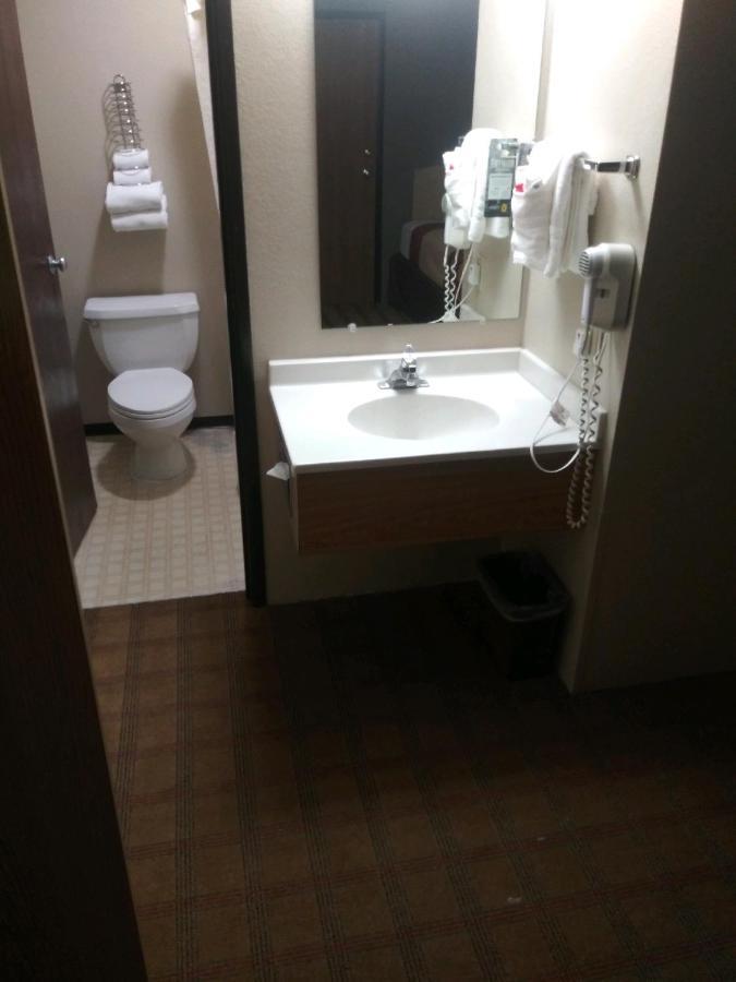 Super 8 By Wyndham Albuquerque West/Coors Blvd Otel Dış mekan fotoğraf