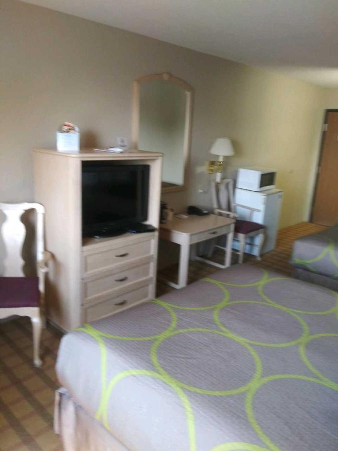 Super 8 By Wyndham Albuquerque West/Coors Blvd Otel Dış mekan fotoğraf