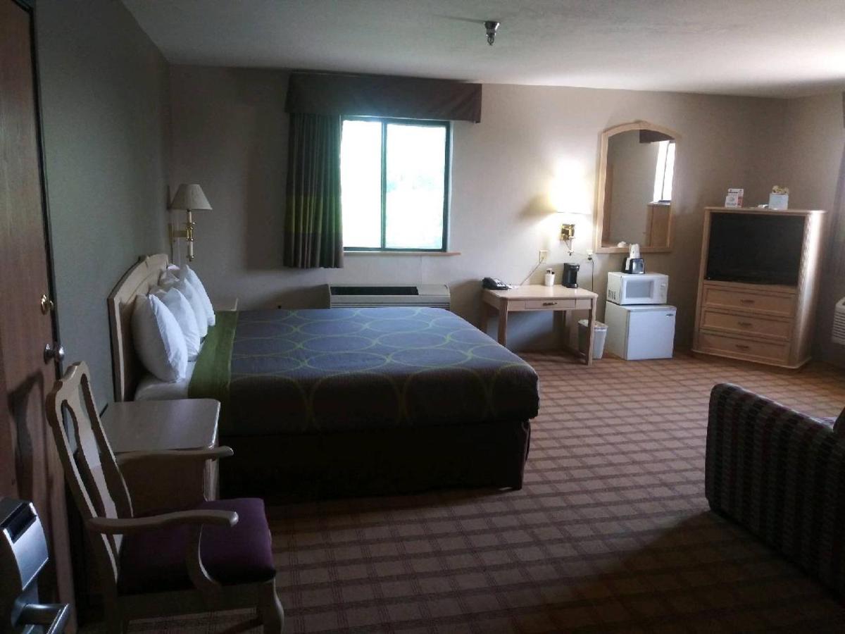 Super 8 By Wyndham Albuquerque West/Coors Blvd Otel Dış mekan fotoğraf