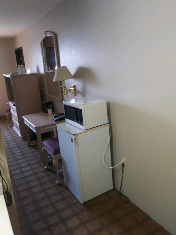 Super 8 By Wyndham Albuquerque West/Coors Blvd Otel Dış mekan fotoğraf