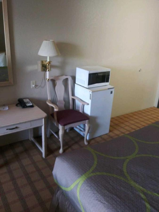 Super 8 By Wyndham Albuquerque West/Coors Blvd Otel Dış mekan fotoğraf